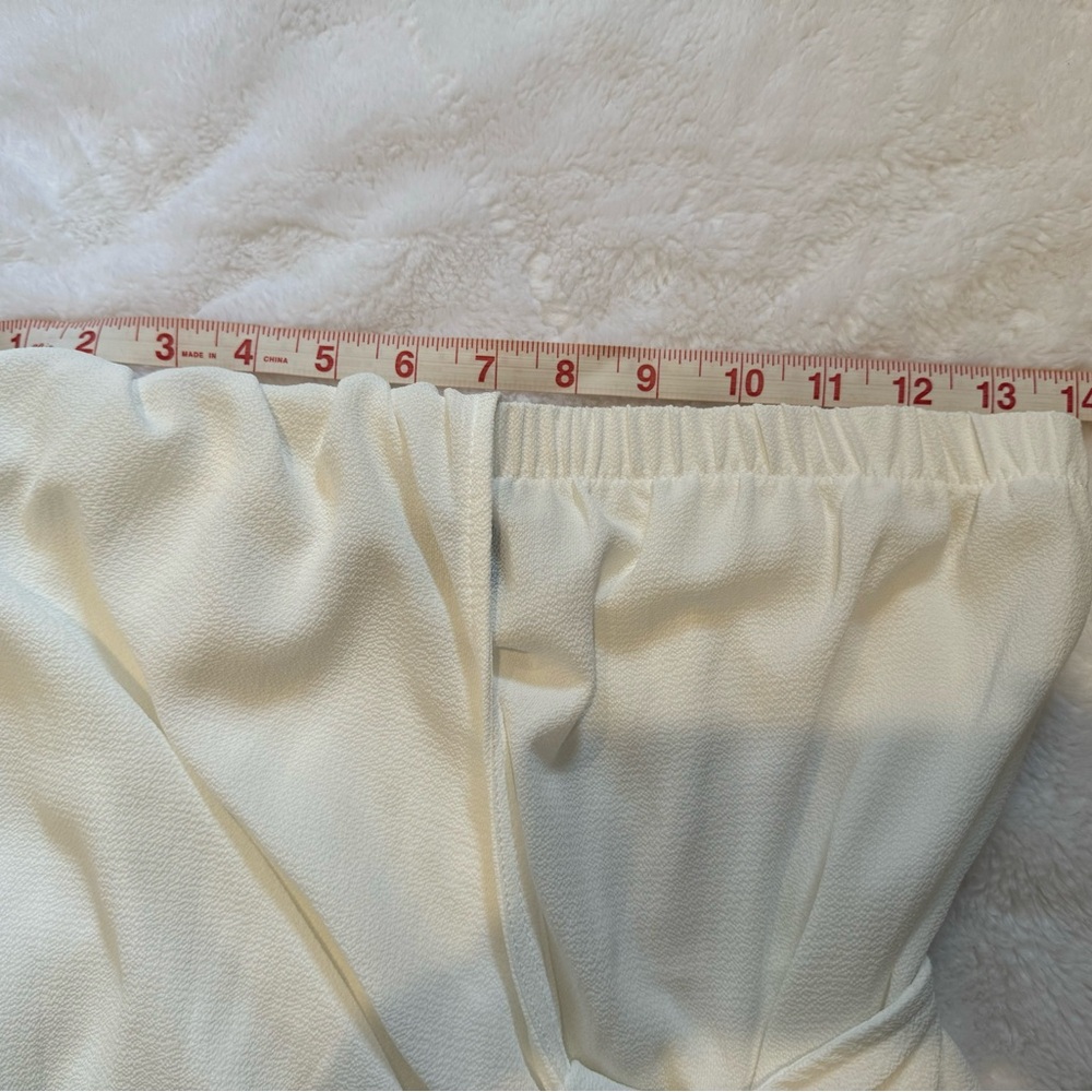 NEW VICI white strapless top size M - Picture 7 of 7
